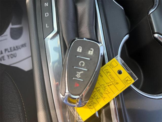 Photo of 2022 Blue Glow Metallic Chevrolet Equinox