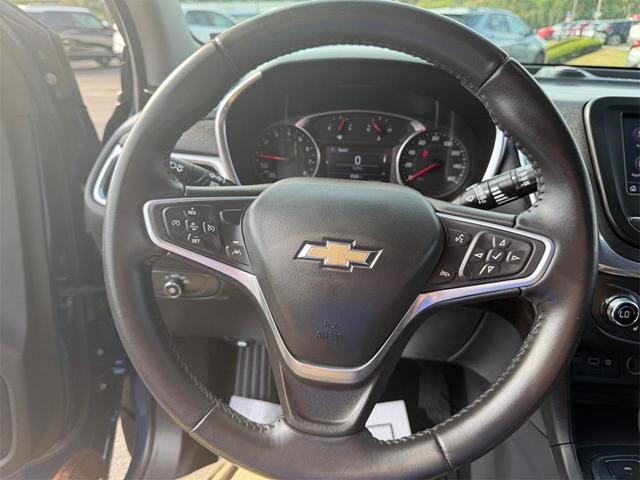Photo of 2022 Blue Glow Metallic Chevrolet Equinox