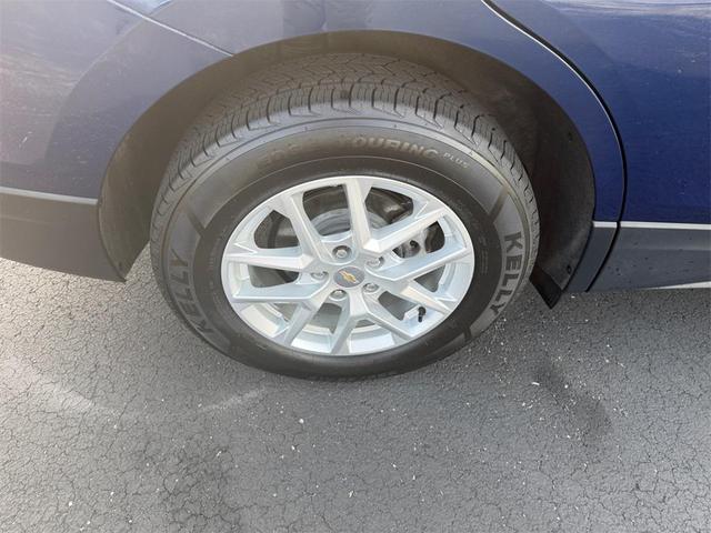 Photo of 2022 Blue Glow Metallic Chevrolet Equinox