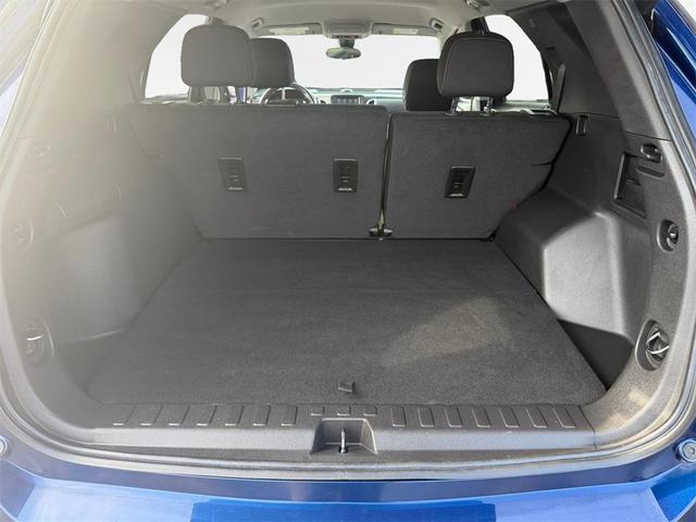 Photo of 2022 Blue Glow Metallic Chevrolet Equinox