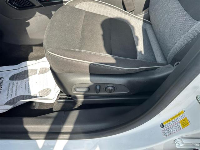 Photo of 2022 Summit White Chevrolet Trailblazer
