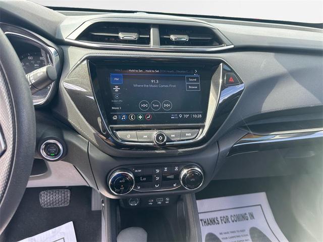 Photo of 2022 Summit White Chevrolet Trailblazer