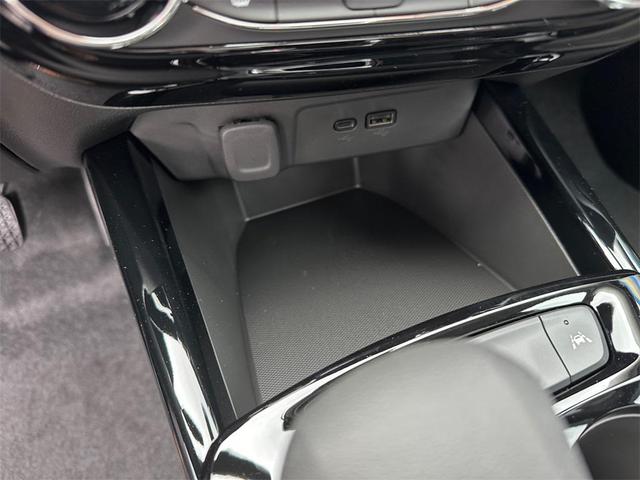 Photo of 2025 Mosaic Black Metallic Chevrolet Trax