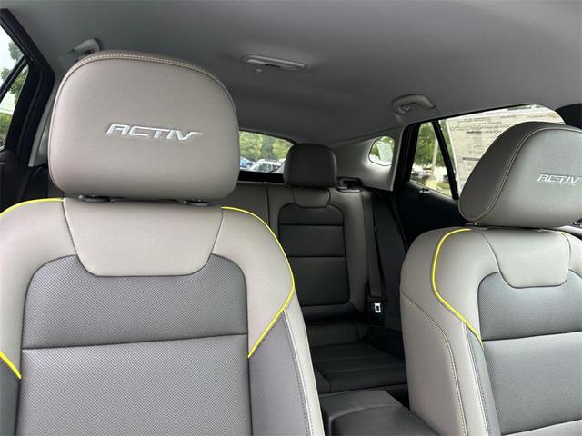 Photo of 2025 Mosaic Black Metallic Chevrolet Trax