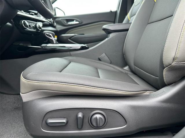 Photo of 2025 Mosaic Black Metallic Chevrolet Trax