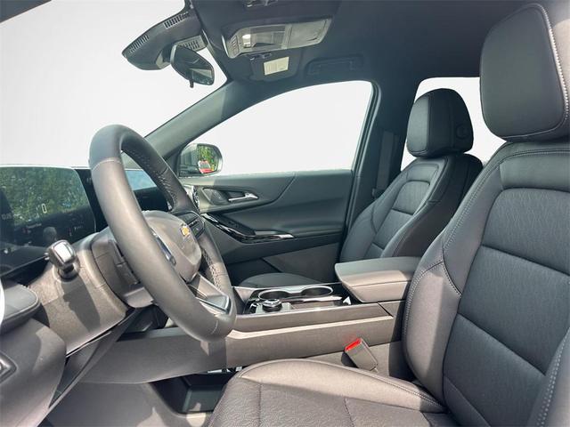 Photo of 2026 Mosaic Black Metallic Chevrolet Equinox