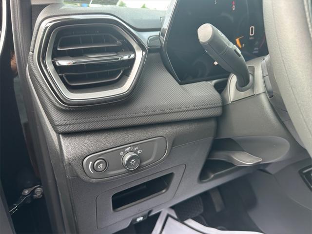 Photo of 2026 Mosaic Black Metallic Chevrolet Trailblazer