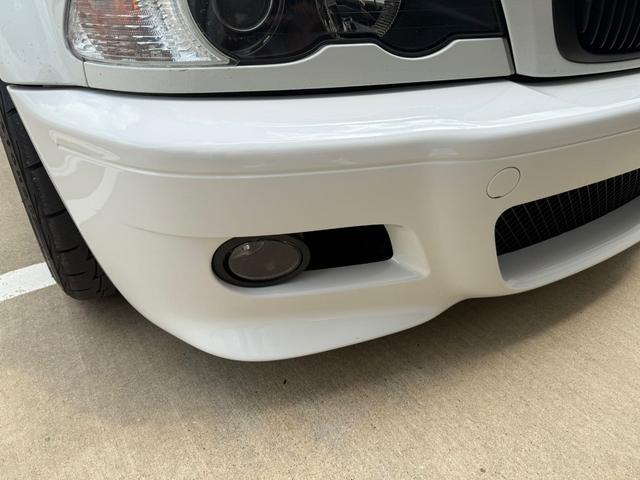 Photo of 2005 Alpine White BMW M3