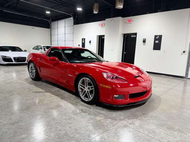 Photo of 2009 Victory Red Chevrolet Corvette