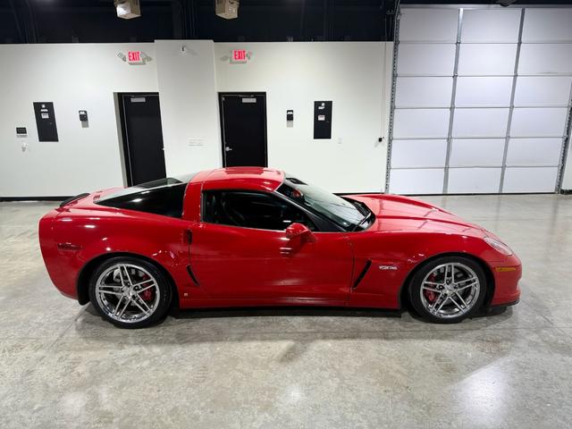 Photo of 2009 Victory Red Chevrolet Corvette
