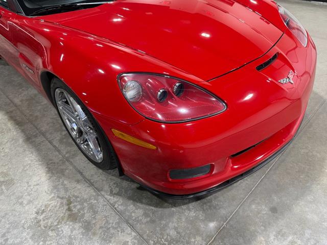 Photo of 2009 Victory Red Chevrolet Corvette