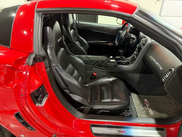 Photo of 2009 Victory Red Chevrolet Corvette