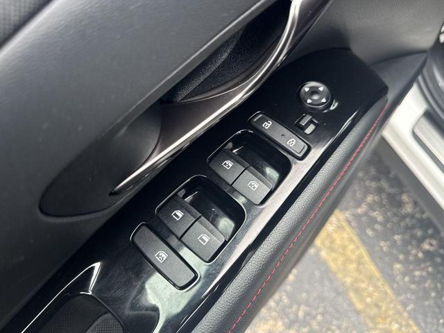 Photo of 2022 Quartz White Hyundai TUCSON