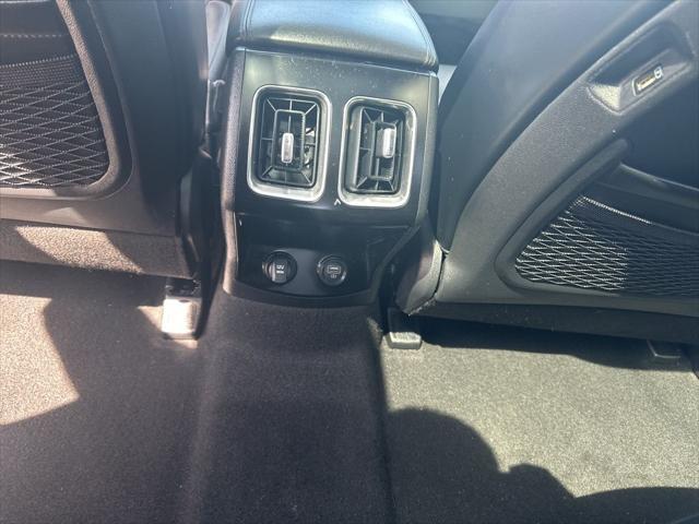Photo of 2022 Silky Silver Kia Sorento Hybrid