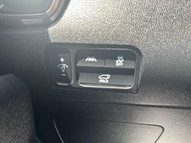 Photo of 2022 Silky Silver Kia Sorento Hybrid