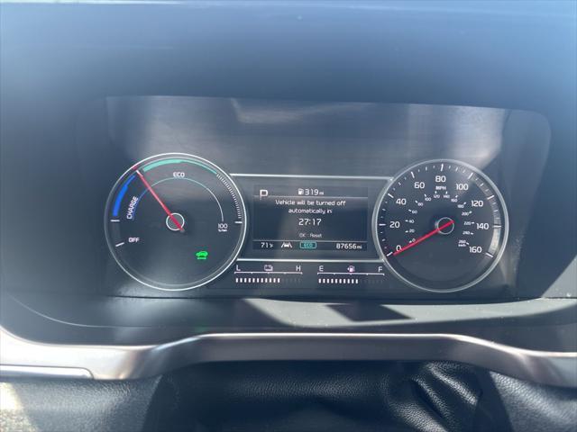 Photo of 2022 Silky Silver Kia Sorento Hybrid