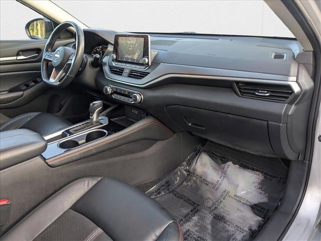 Photo of 2024 Brilliant Silver Metallic Nissan Altima