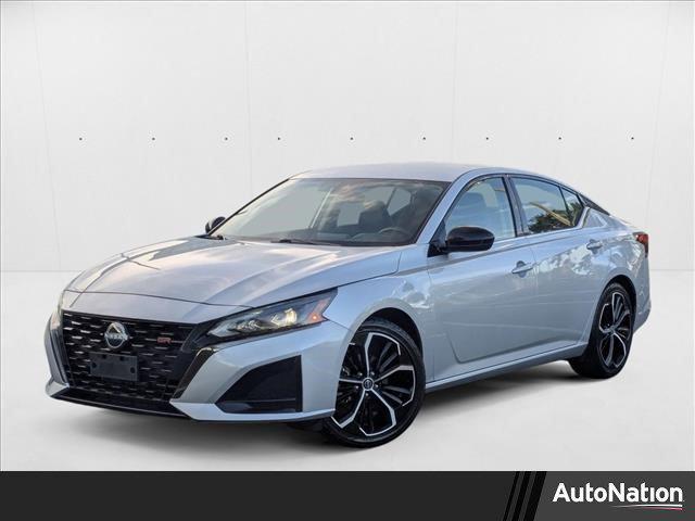Photo of 2024 Brilliant Silver Metallic Nissan Altima