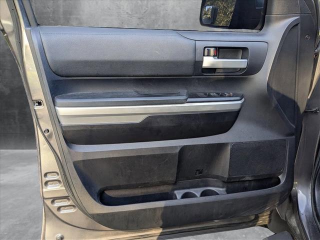 Photo of 2015 Magnetic Gray Metallic Toyota Tundra