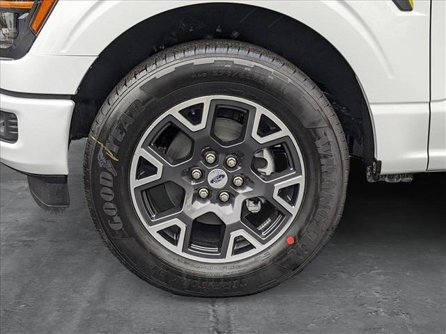 Photo of 2025 Oxford White Ford F-150