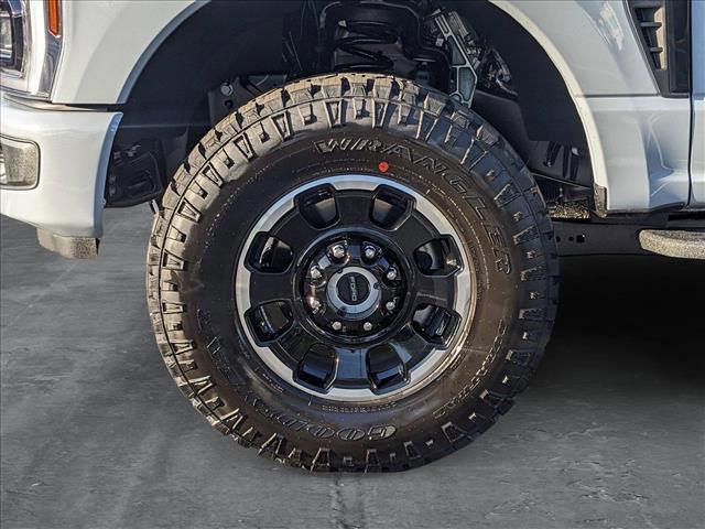Photo of 2025 Glacier Gray Metallic Tri-Coat Ford F-250
