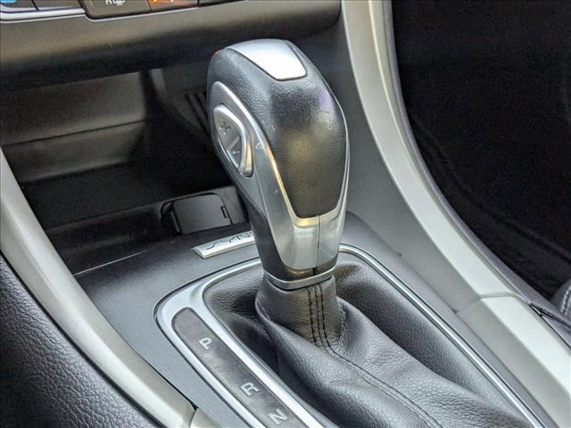 Photo of 2016 White Platinum Metallic Tri-Coat Ford Fusion