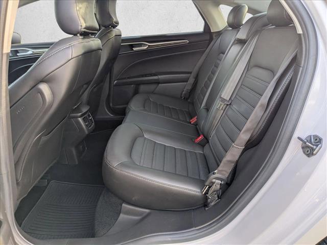Photo of 2016 White Platinum Metallic Tri-Coat Ford Fusion