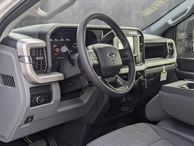 Photo of 2025 Oxford White Ford F-250