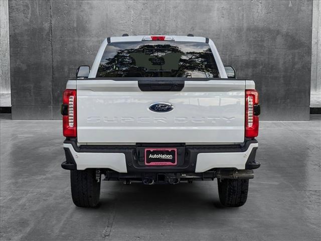 Photo of 2025 Oxford White Ford F-250