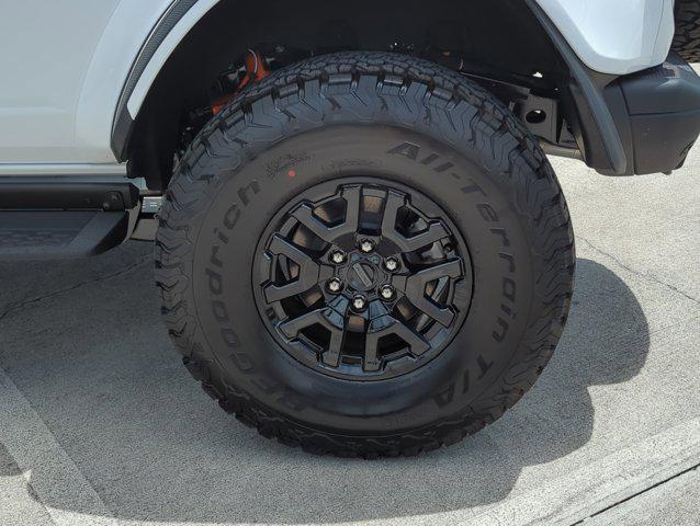 Photo of 2025 Oxford White Ford Bronco