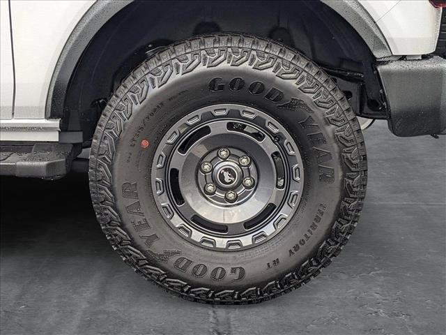 Photo of 2025 Oxford White Ford Bronco