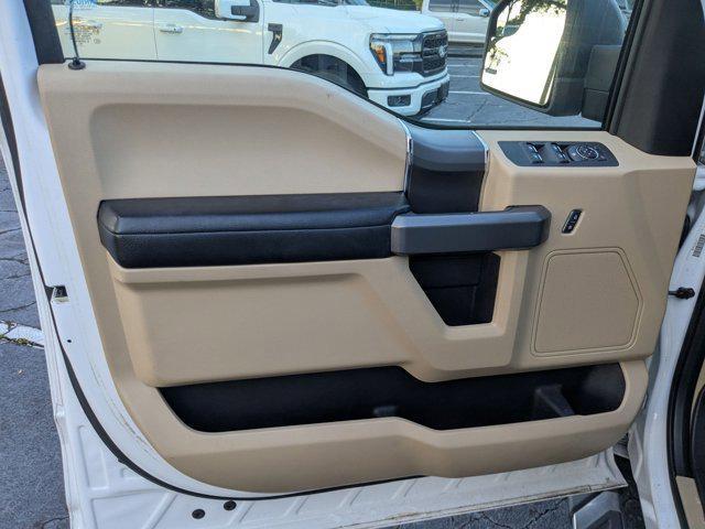 Photo of 2016 Oxford White Ford F-150