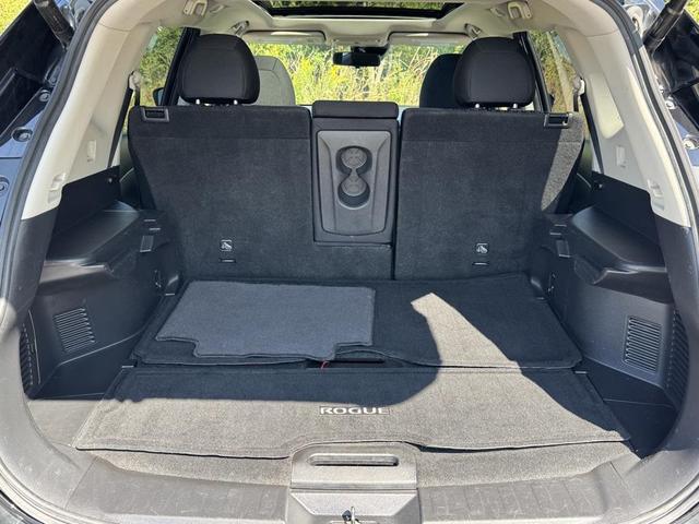 Photo of 2019 Magnetic Black Pearl Nissan Rogue