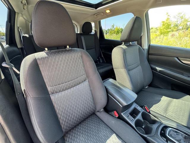 Photo of 2019 Magnetic Black Pearl Nissan Rogue