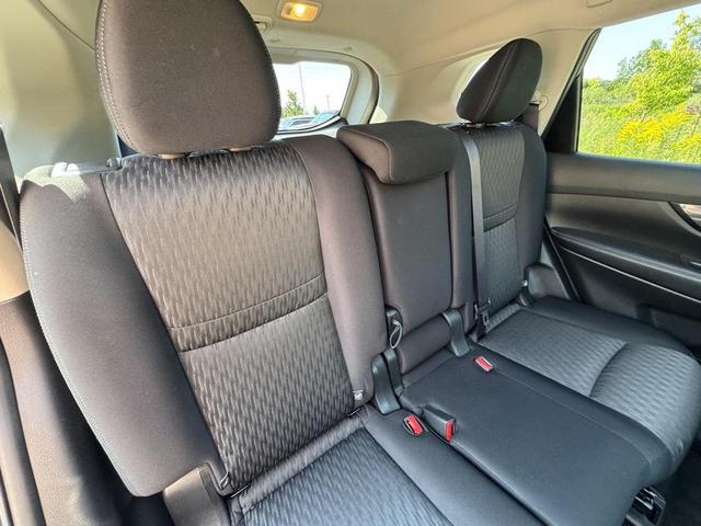 Photo of 2019 Magnetic Black Pearl Nissan Rogue