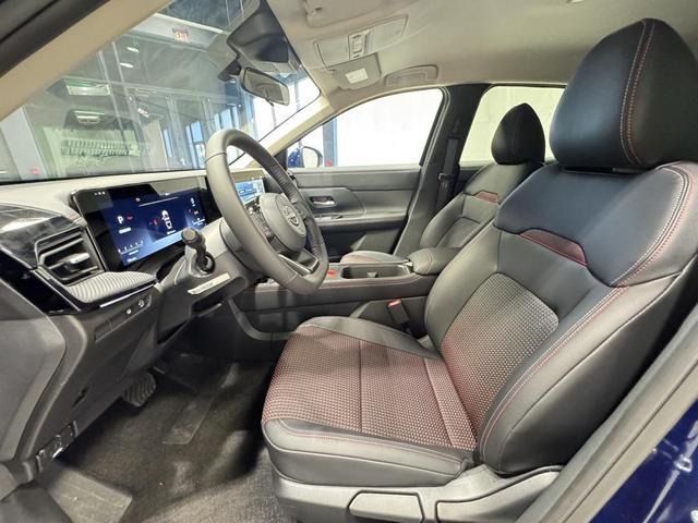Photo of 2025 Deep Blue Pearl Nissan Kicks