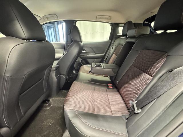 Photo of 2025 Deep Blue Pearl Nissan Kicks
