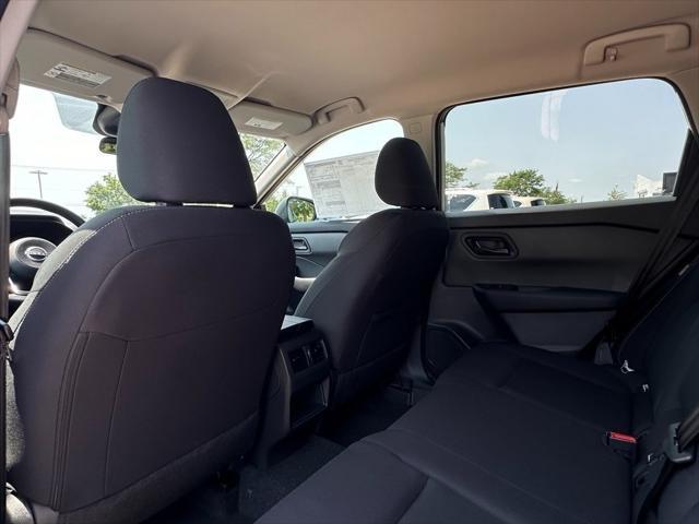 Photo of 2025 Brilliant Silver Metallic Nissan Rogue