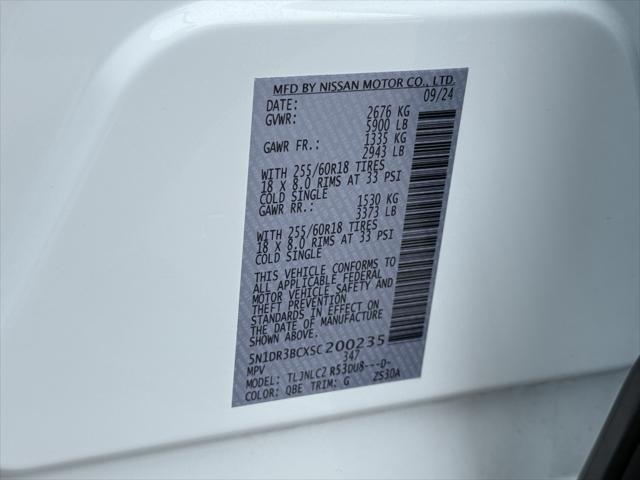 Photo of 2025 Everest White Pearl Tricoat Nissan Pathfinder