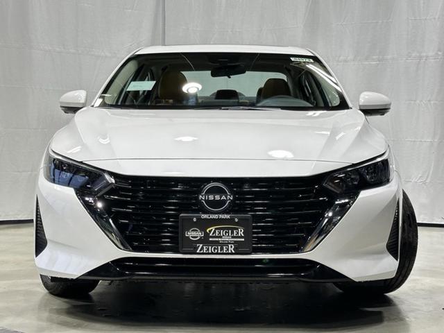 Photo of 2025 Aspen White Tricoat Nissan Sentra
