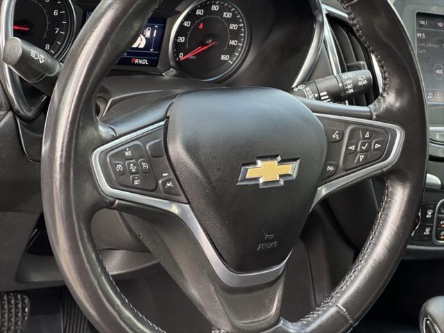 Photo of 2022 Silver Ice Metallic Chevrolet Equinox