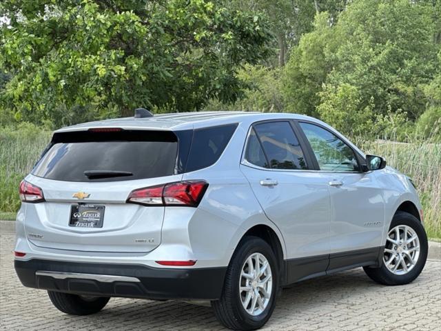 Photo of 2022 Silver Ice Metallic Chevrolet Equinox