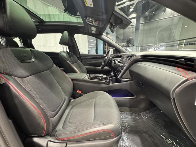 Photo of 2024 Black Pearl Hyundai TUCSON Hybrid