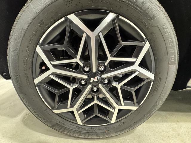 Photo of 2024 Black Pearl Hyundai TUCSON Hybrid