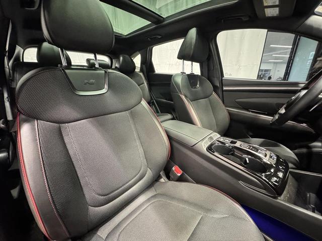 Photo of 2024 Black Pearl Hyundai TUCSON Hybrid
