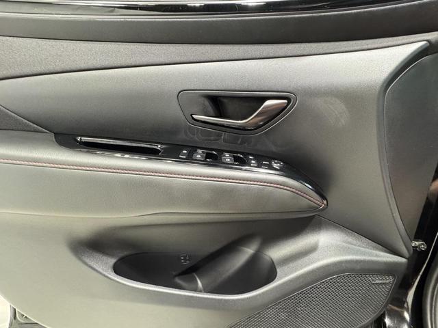 Photo of 2024 Black Pearl Hyundai TUCSON Hybrid