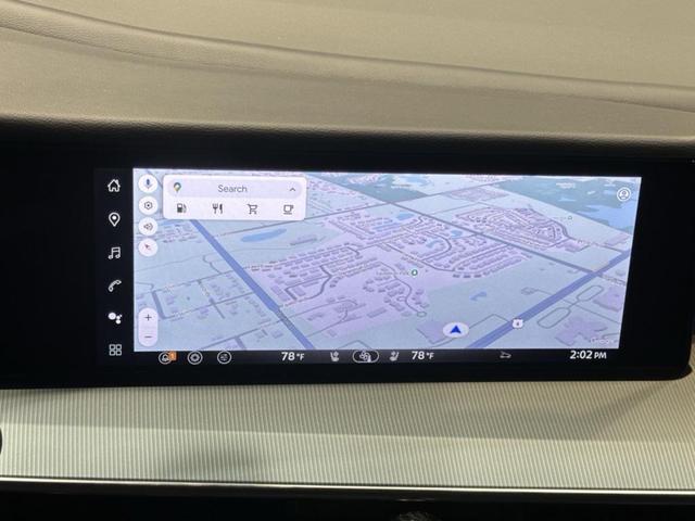 Photo of 2025 Everest White Pearl Tricoat/Super Black Nissan Murano