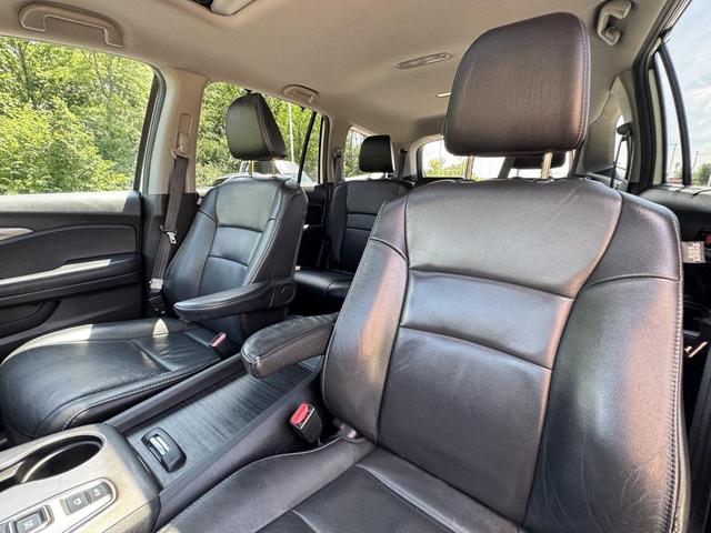 Photo of 2022 Platinum White Pearl Honda Pilot