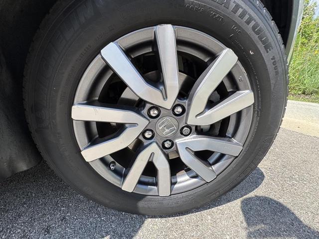 Photo of 2022 Platinum White Pearl Honda Pilot