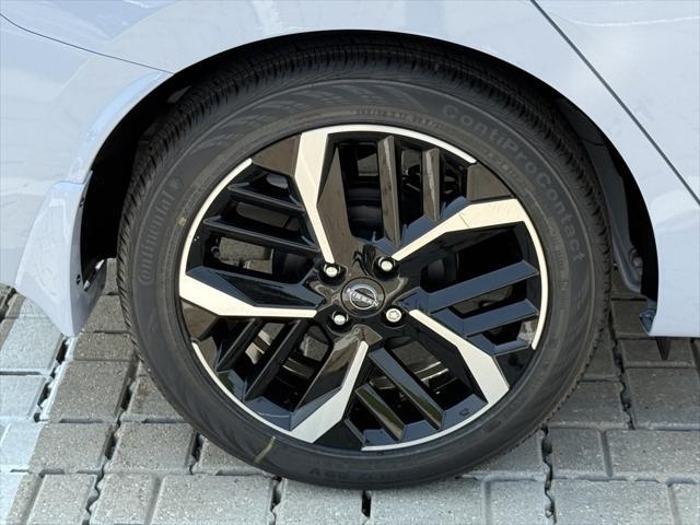 Photo of 2025 Gray Sky Pearl Nissan Versa
